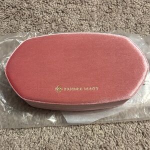 Kendra Scott Rose Velvet Jewelry Case